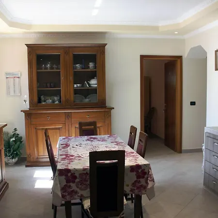 Panzió Emilia Cagnano Amiterno