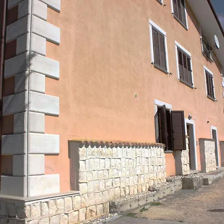 Emilia ベッド・アンド・ブレックファスト *